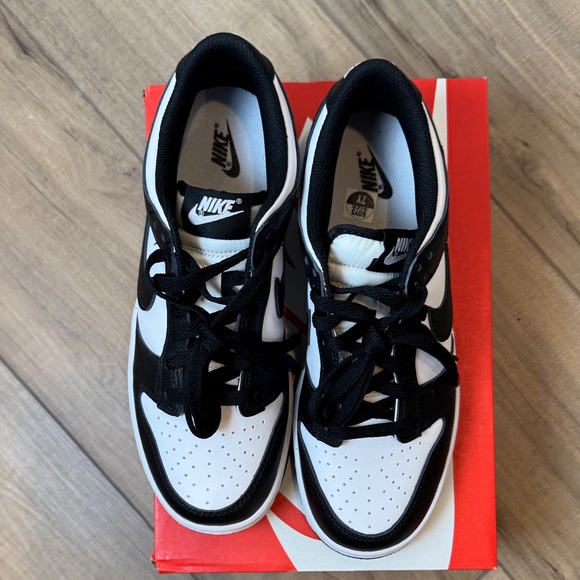 Nike Dunk Boys 7Y Black and White LIKE NEW - Picture 3 of 10
